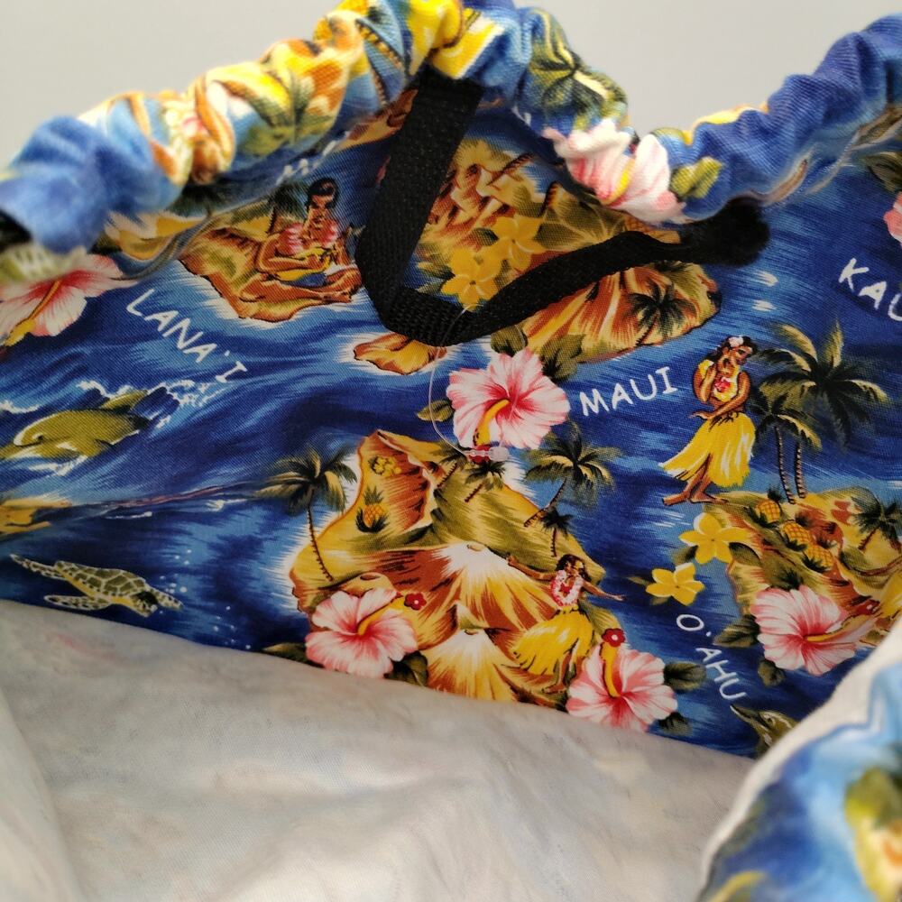 Local Design Hawaiian Print Drawstring Backpack - Picture 2 of 3